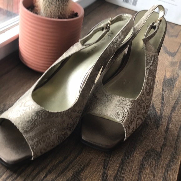 Shoes - Picture 1 of 5